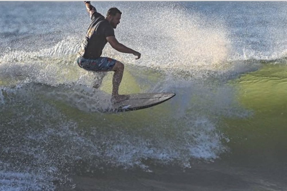 Andrew Davis Surfing 1000X667